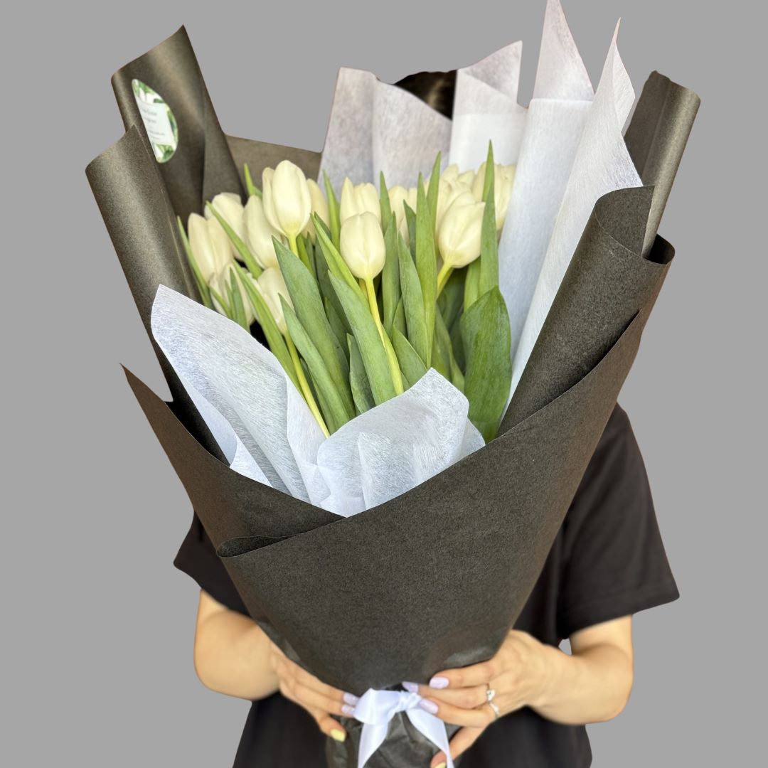 20 stem bouquet of white tulip flowers