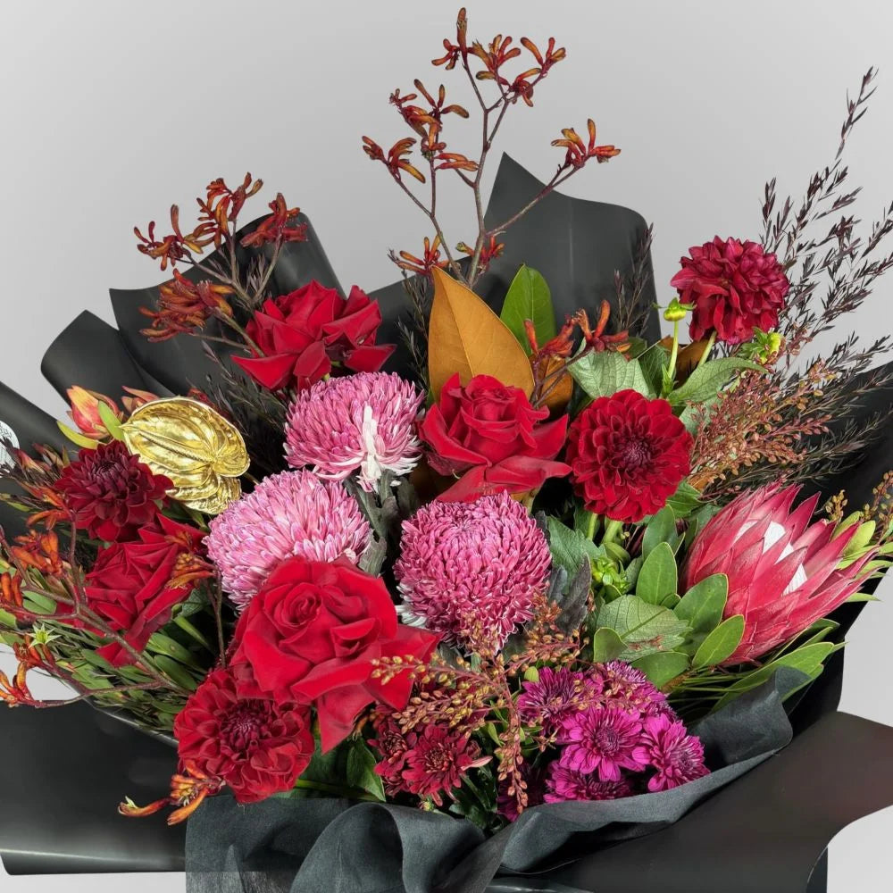 Heart &amp; Soul - Red Flower Bouquet