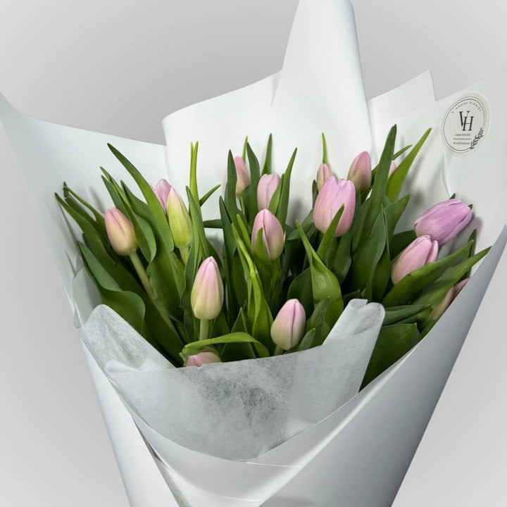 Pale pink tulip flower bouquet 20 stems