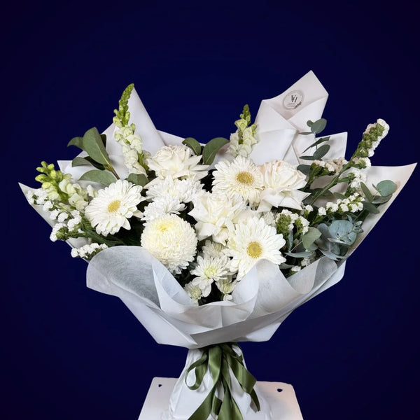 Pearl Meadow: luxury-size bouquet for corporate gifts from Vhouse Florist Sydney
