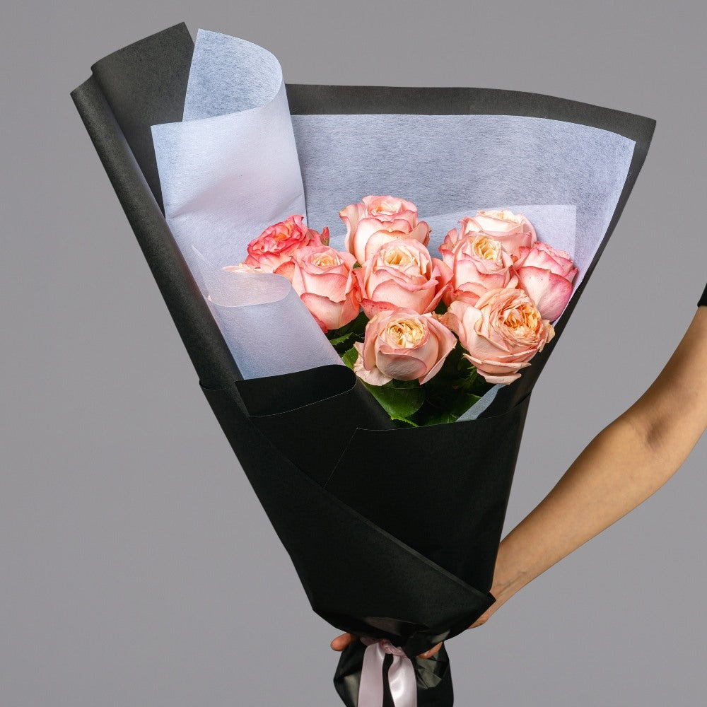 10 stem bouquet of pastel pink roses