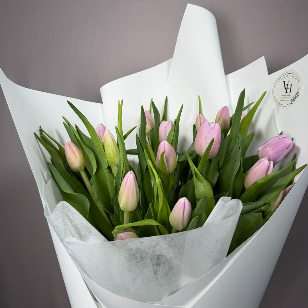 Pale blush pink tulip bouquet, detailed view