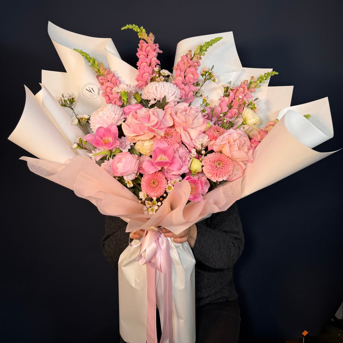 Fresh seasonal flower bouquet arranged by Vhouse Florist in Miranda