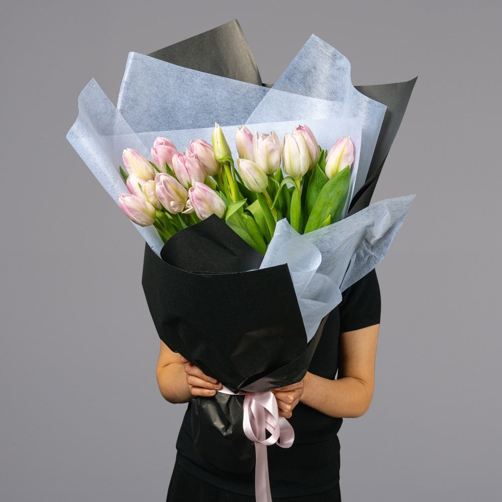 20 stem bouquet of pale pink tulip flowers